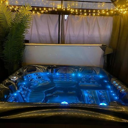 Secret Gem 1 Bed Garden Flat Private Luxury Hot Tub Daire Bournemouth Dış mekan fotoğraf