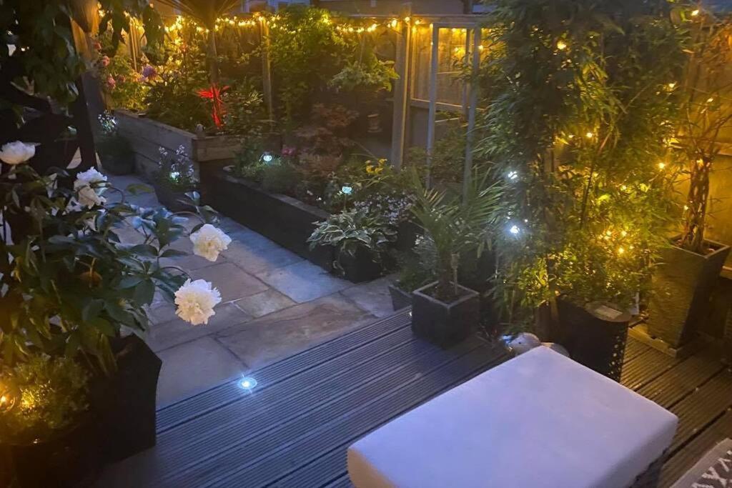 Secret Gem 1 Bed Garden Flat Private Luxury Hot Tub Daire Bournemouth Dış mekan fotoğraf
