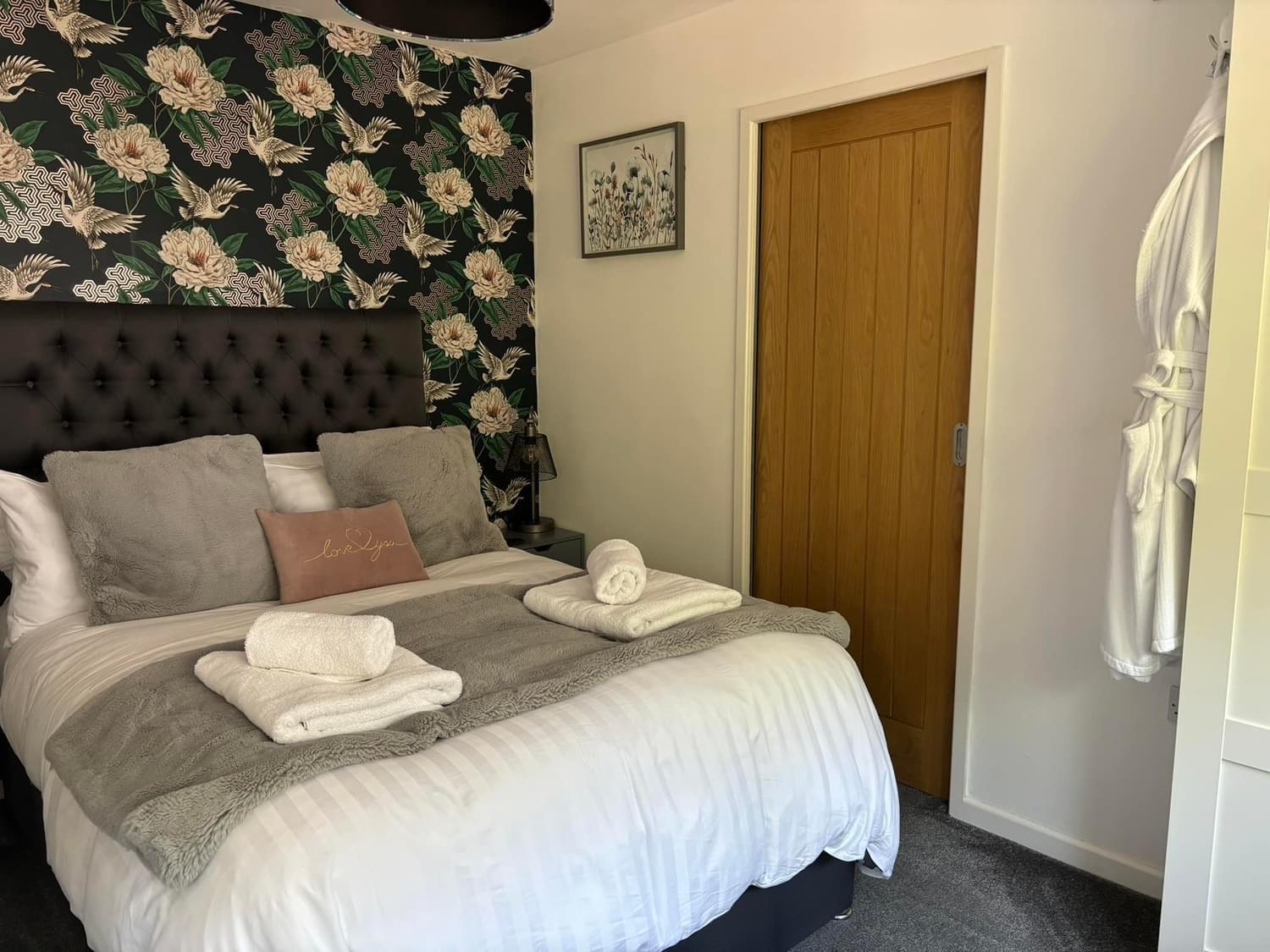 Secret Gem 1 Bed Garden Flat Private Luxury Hot Tub Daire Bournemouth Dış mekan fotoğraf